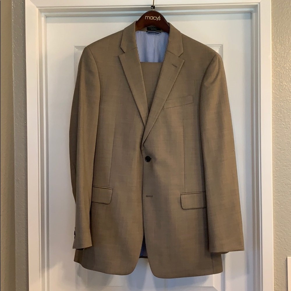 Tommy Hilfiger Men’s Suit